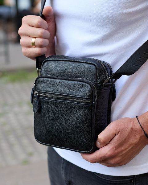 Сумка через плече чоловіча шкіряна Melnik Bags АВ24-22467 Чорна 21х16х7 см барсетка з двома відділеннями АВ24-22467 фото