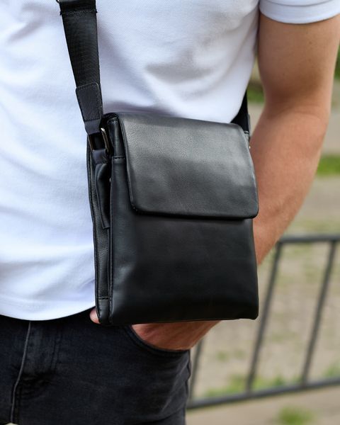 Сумка через плече чоловіча шкіряна Melnik Bags ВА95-00653 Чорна 22х18х6-8 см барсетка з клапаном ВА95-00653 фото
