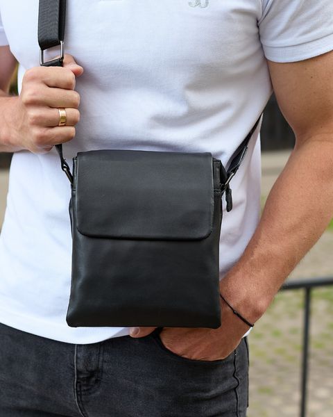 Сумка через плече чоловіча шкіряна Melnik Bags ВА95-00653 Чорна 22х18х6-8 см барсетка з клапаном ВА95-00653 фото