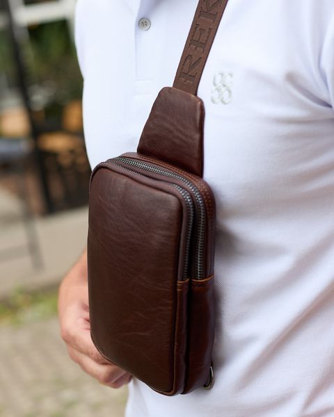 Чоловіча сумка через плече Melnik Bags АЕ45-6799 коричнева розмір 20х13х5 см