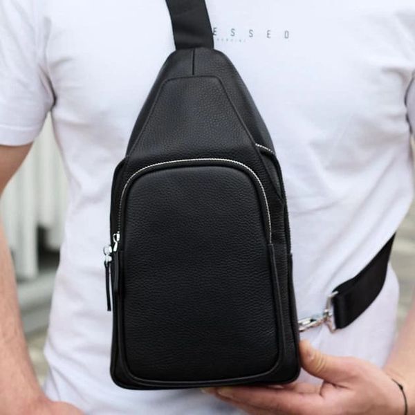 Чоловіча шкіряна сумка-слінг Tiding Bag 34091 чорна 34091 фото